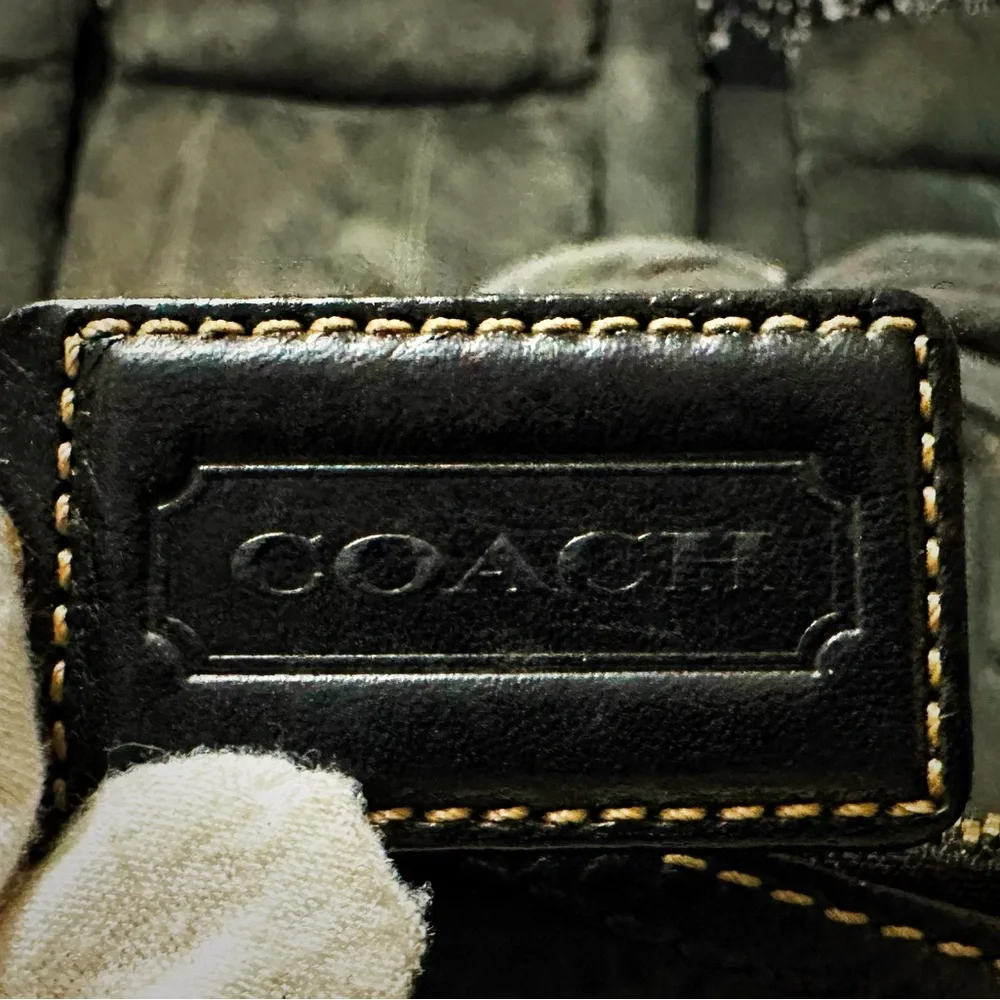 Vintage Coach soho shoulder Bag Black and Gold Women's handbag 2006 - Picture 5 of 16